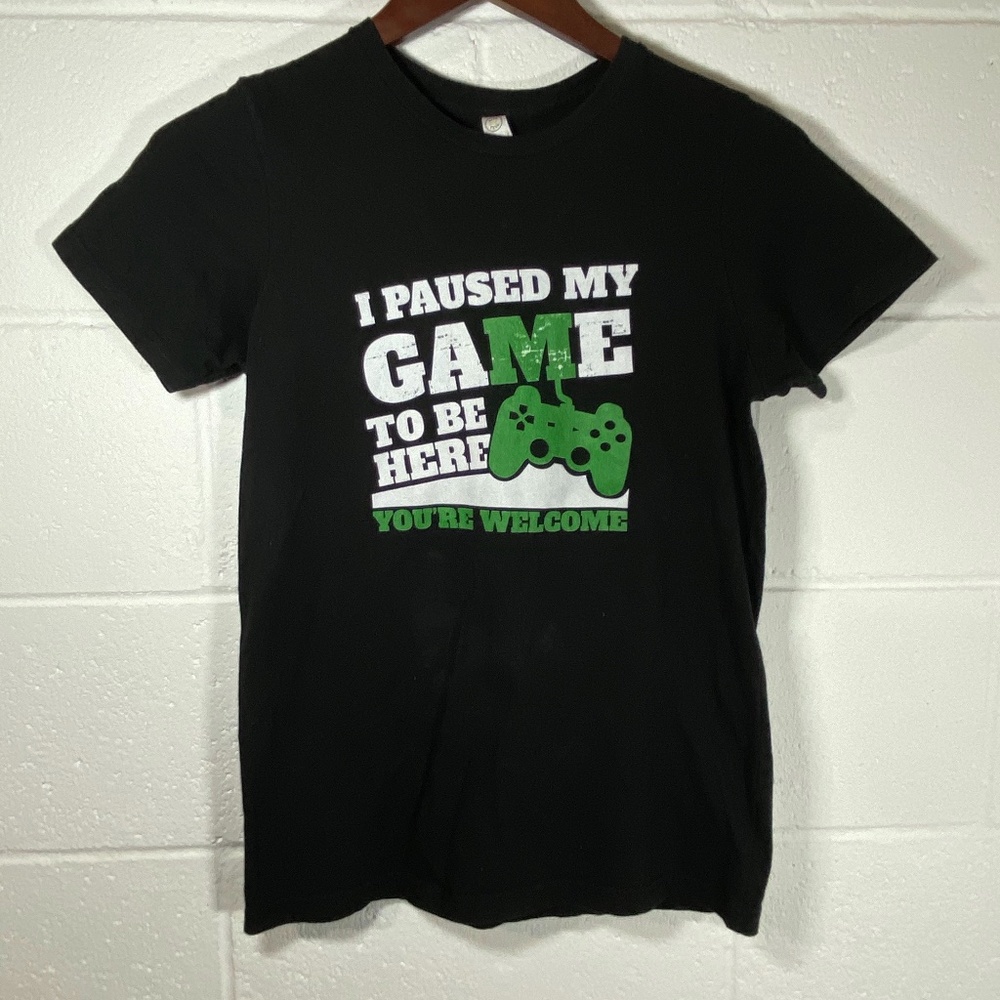 Live and Tell I Paused My Game To Be Here T-shirt